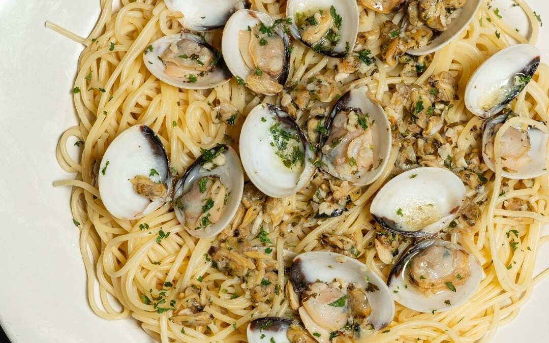 Fettuccine w/ White Clam Sauce